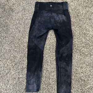 Born primitive 7/8 legging with pockets